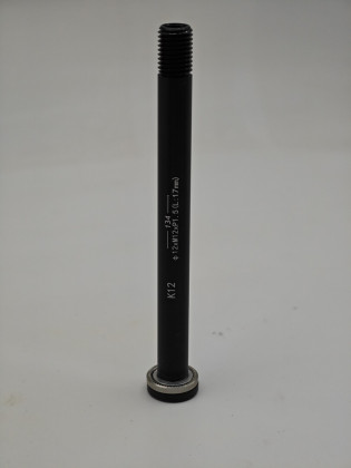 Ось Gineyea M12x1.5. под шестигранник